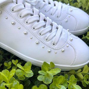 STUART WEITZMAN - NWOT Women's Faux-Pearl Studded Leather Sneakers - Size 11